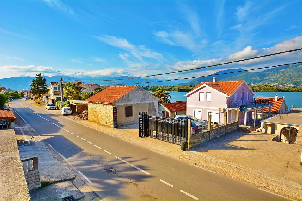 Apartments Bella Di Boka 티바트 외부 사진