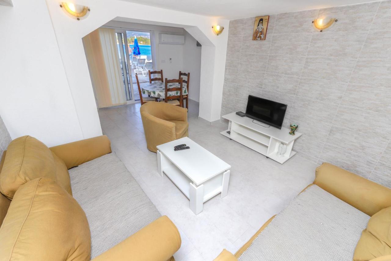 Apartments Bella Di Boka 티바트 외부 사진