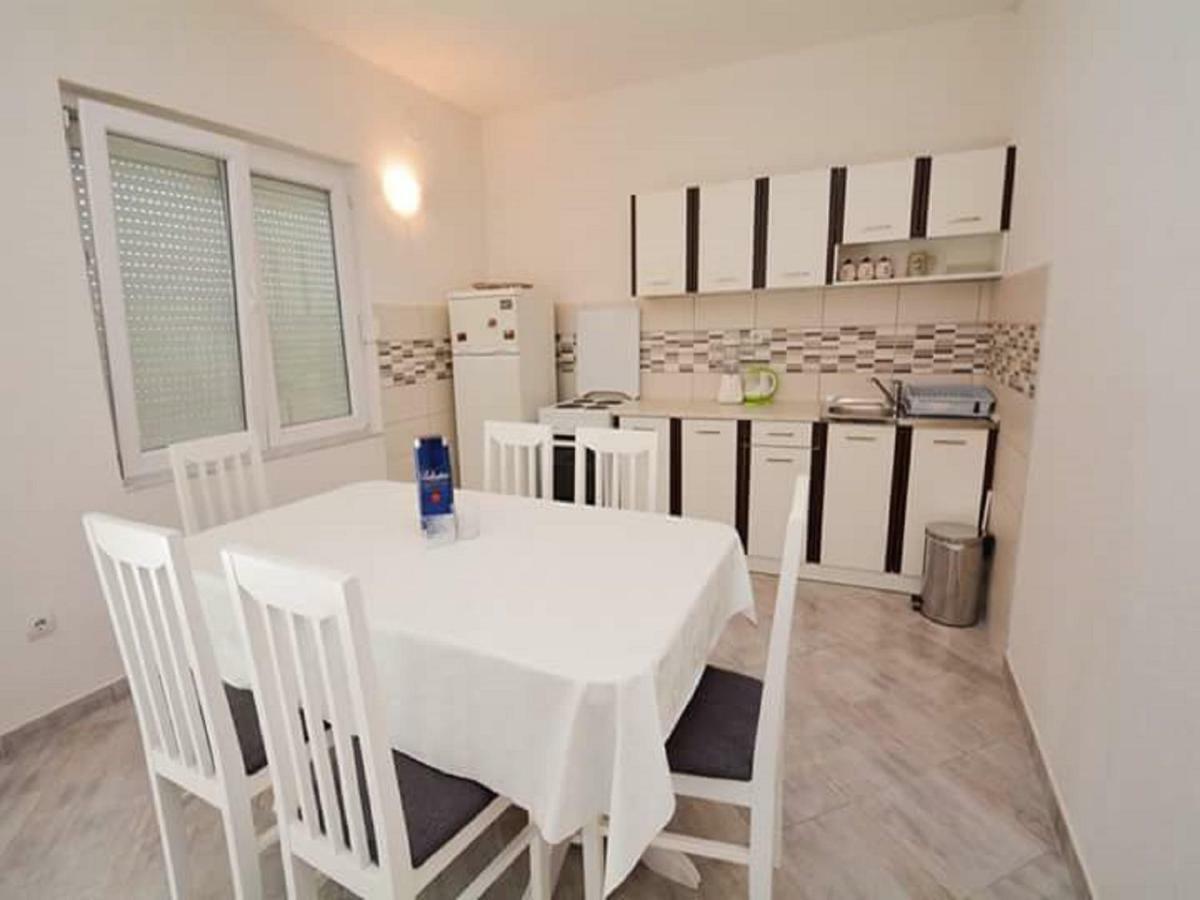 Apartments Bella Di Boka 티바트 외부 사진