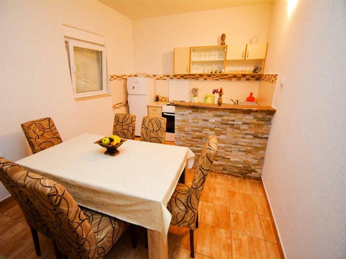 Apartments Bella Di Boka 티바트 외부 사진
